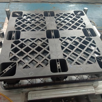 9-Runner Logistics & Warehouse Plastic Pallet Moulds